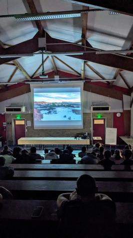 Projection à l'amphithéâtre du lycée