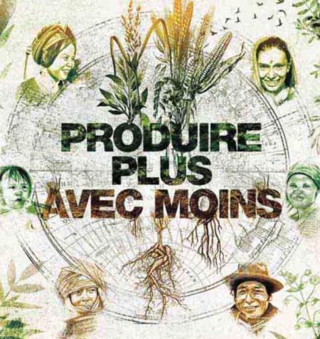 Couverture du rapport "Produire plus avec moins" de la FAO